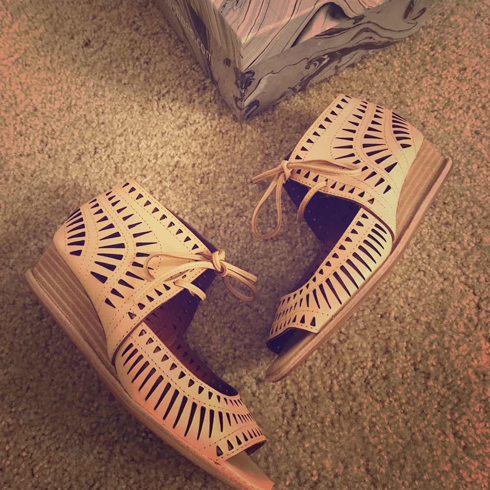 Serena mini wedge nude